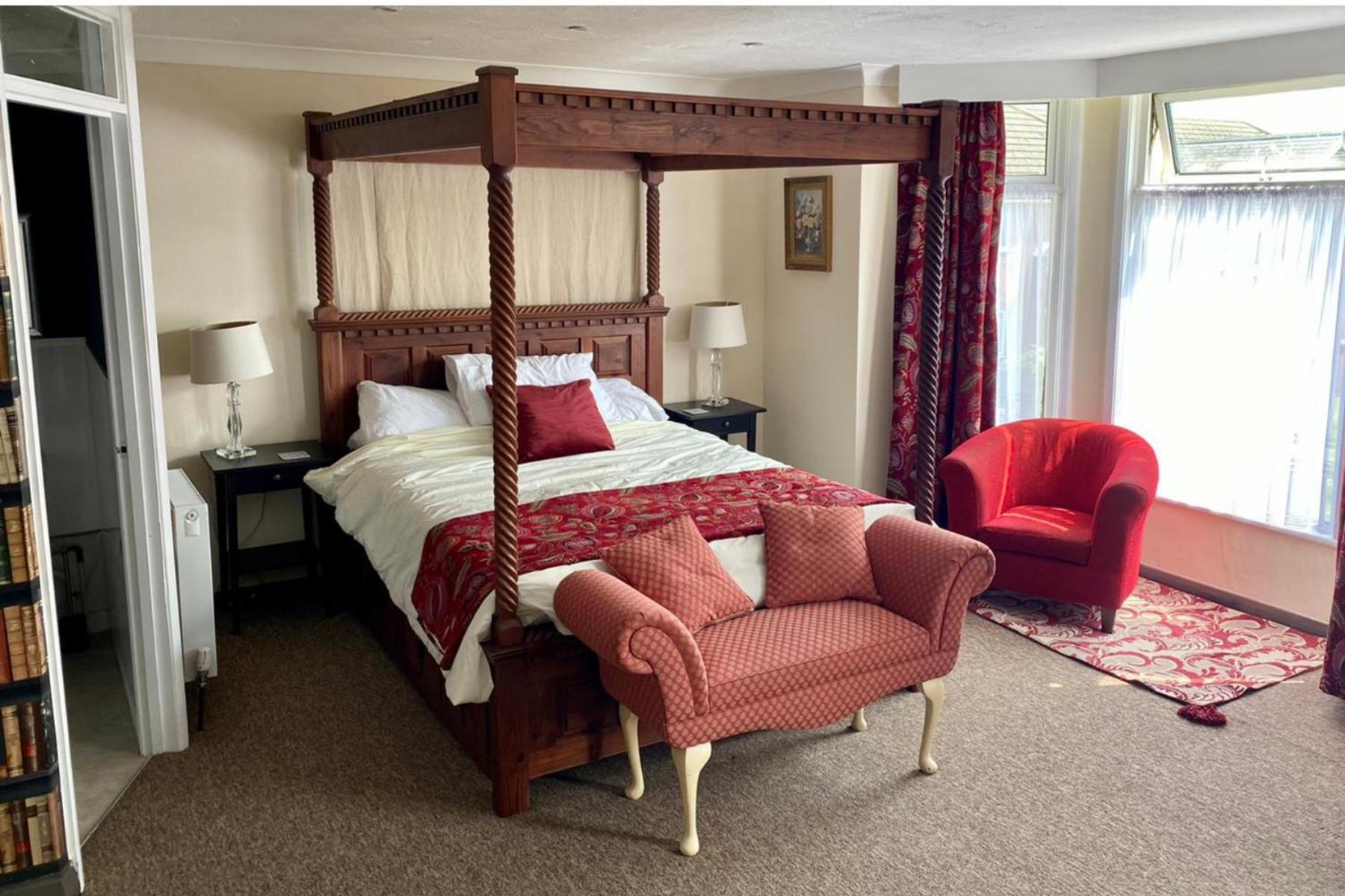 Hotel Of Wizardry Great Yarmouth Ngoại thất bức ảnh
